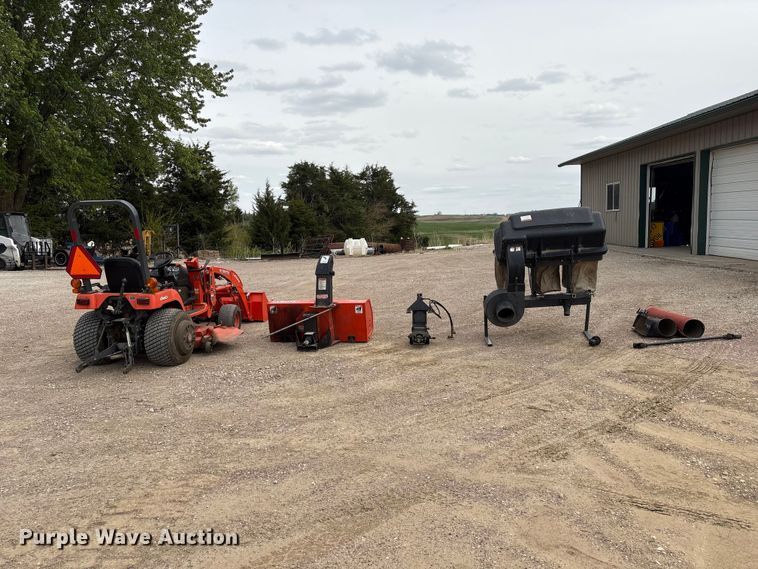 image for item DO5201 Kubota BX2200D HFWD tractor