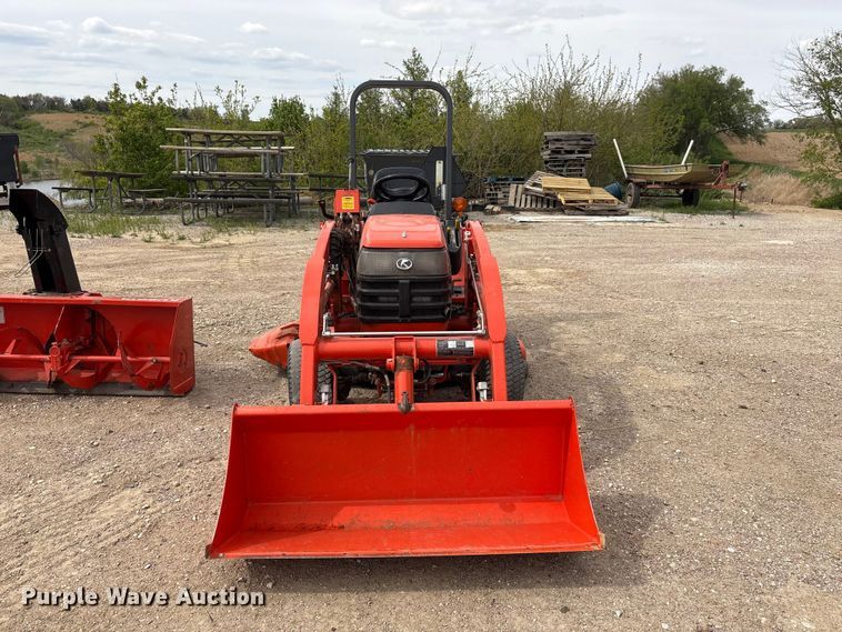 image for item DO5201 Kubota BX2200D HFWD tractor