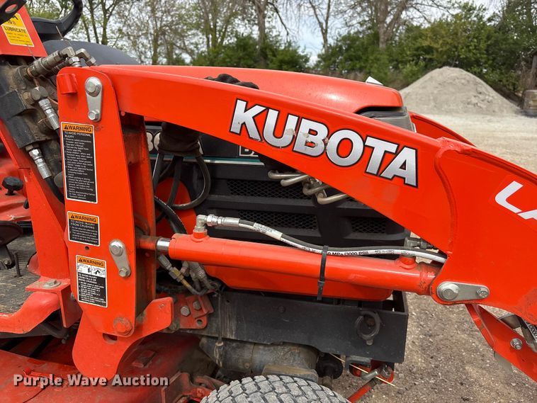 image for item DO5201 Kubota BX2200D HFWD tractor