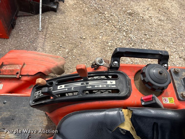 image for item DO5201 Kubota BX2200D HFWD tractor