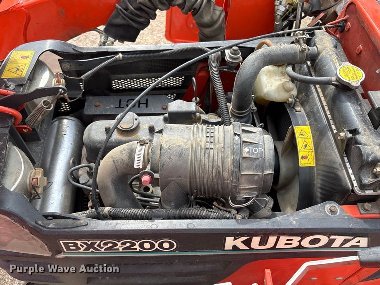 image for item DO5201 Kubota BX2200D HFWD tractor