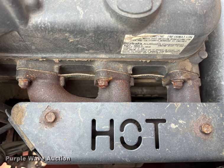 image for item DO5201 Kubota BX2200D HFWD tractor
