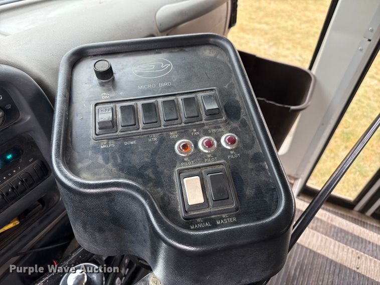 image for item DS6810 1999 Chevrolet Express 3500 school bus