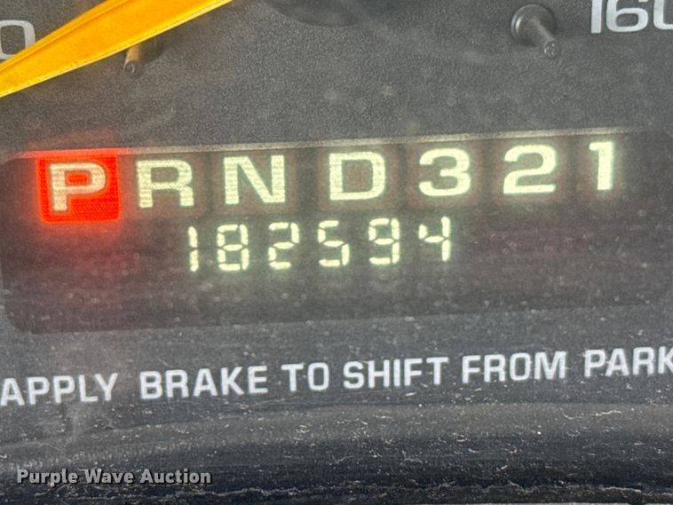 image for item DS6810 1999 Chevrolet Express 3500 school bus