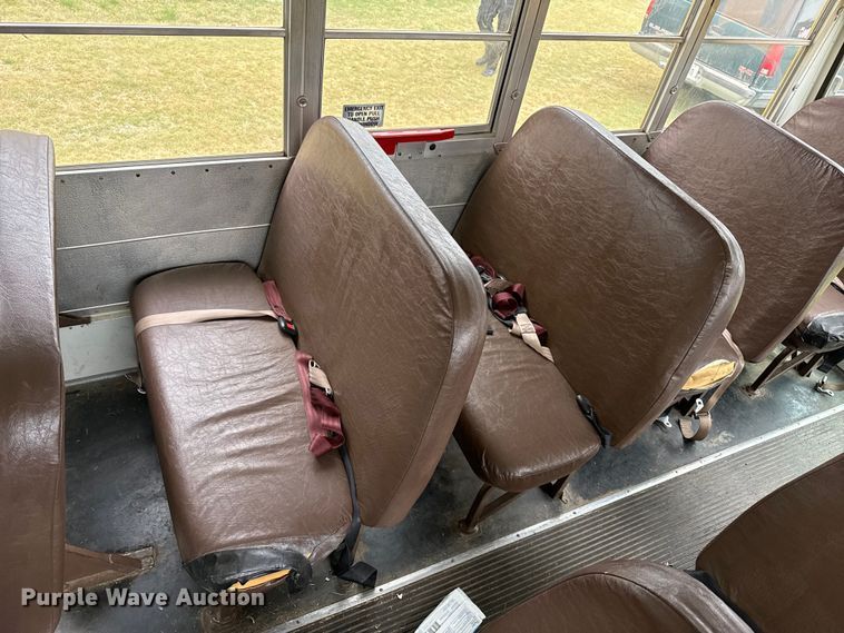 image for item DS6810 1999 Chevrolet Express 3500 school bus