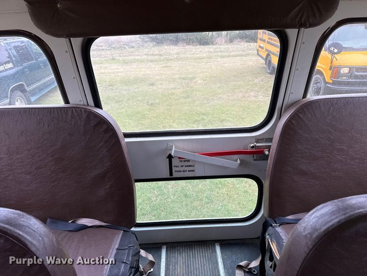 image for item DS6810 1999 Chevrolet Express 3500 school bus