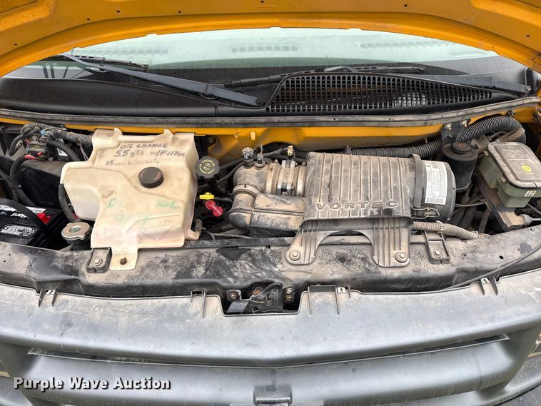 image for item DS6811 2002 Chevrolet Express 3500 school bus