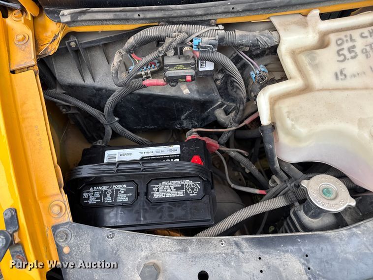 image for item DS6811 2002 Chevrolet Express 3500 school bus
