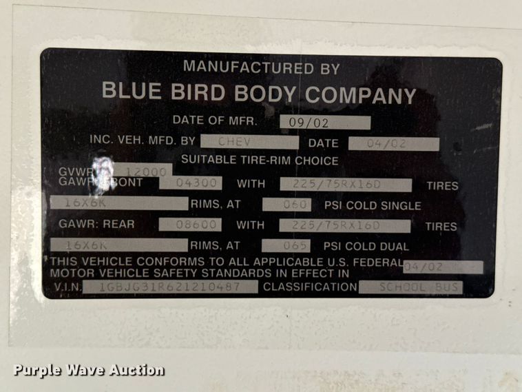 image for item DS6811 2002 Chevrolet Express 3500 school bus