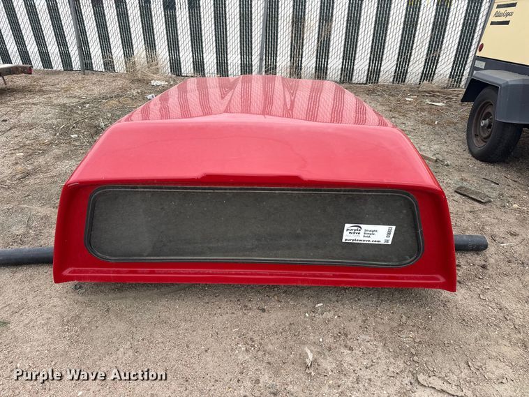 image for item DS6833 Leer topper