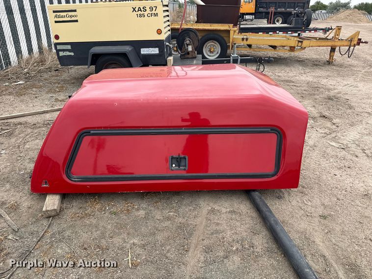 image for item DS6833 Leer topper