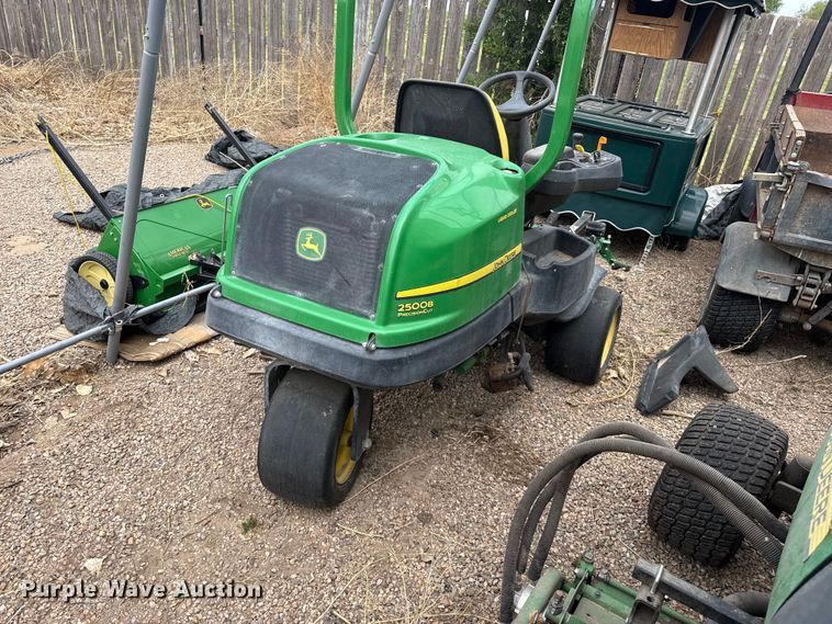 image for item DS6837 2013 John Deere 2500B PrecisionCut reel mower