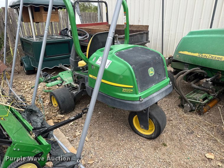 image for item DS6837 2013 John Deere 2500B PrecisionCut reel mower