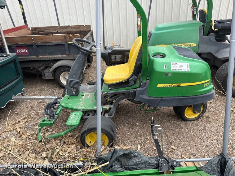 image for item DS6837 2013 John Deere 2500B PrecisionCut reel mower