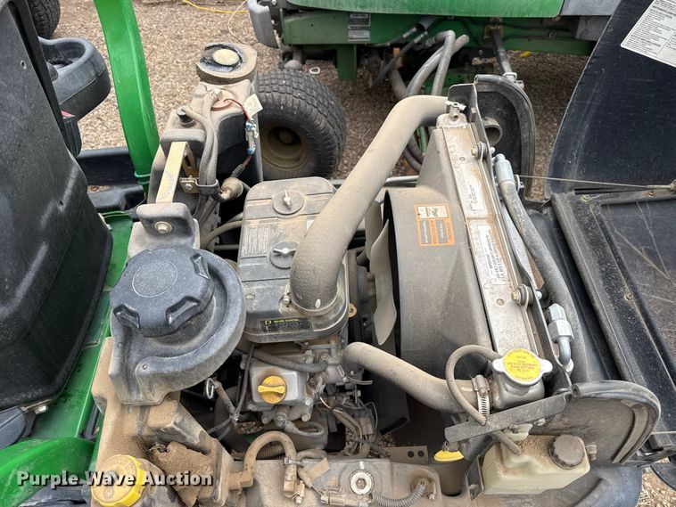 image for item DS6837 2013 John Deere 2500B PrecisionCut reel mower