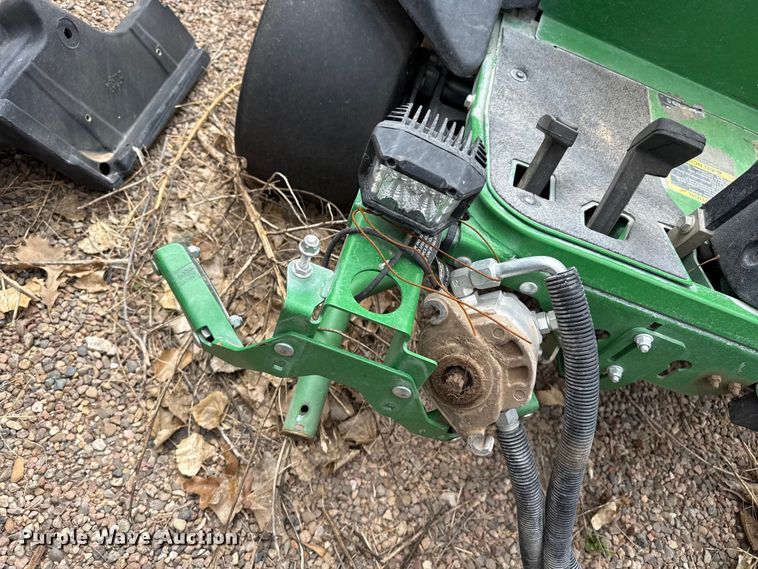 image for item DS6837 2013 John Deere 2500B PrecisionCut reel mower
