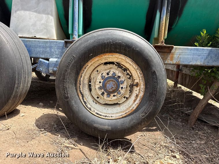 image for item DS6844 Nurse tank trailer