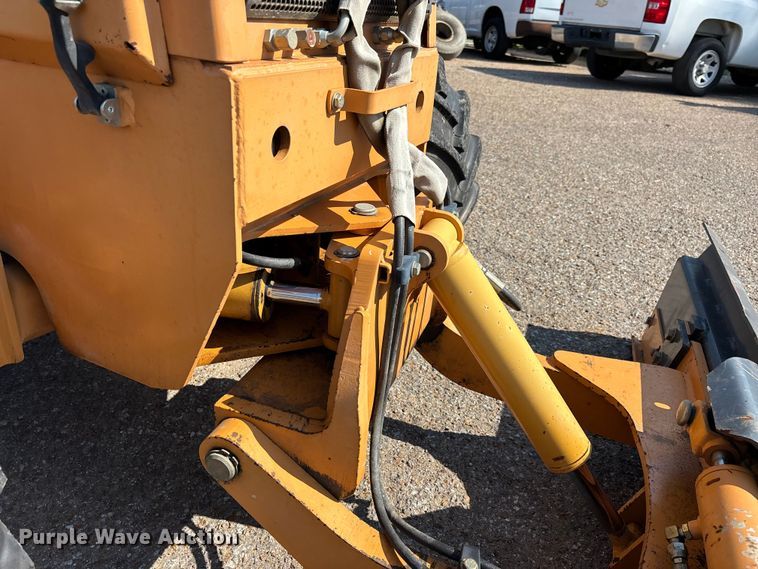 image for item DT0170 2000 Case 560 trencher