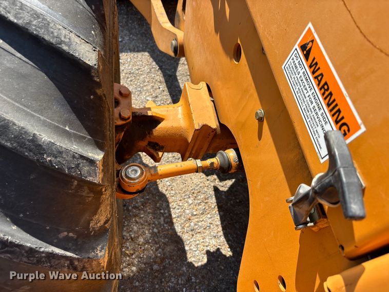 image for item DT0170 2000 Case 560 trencher