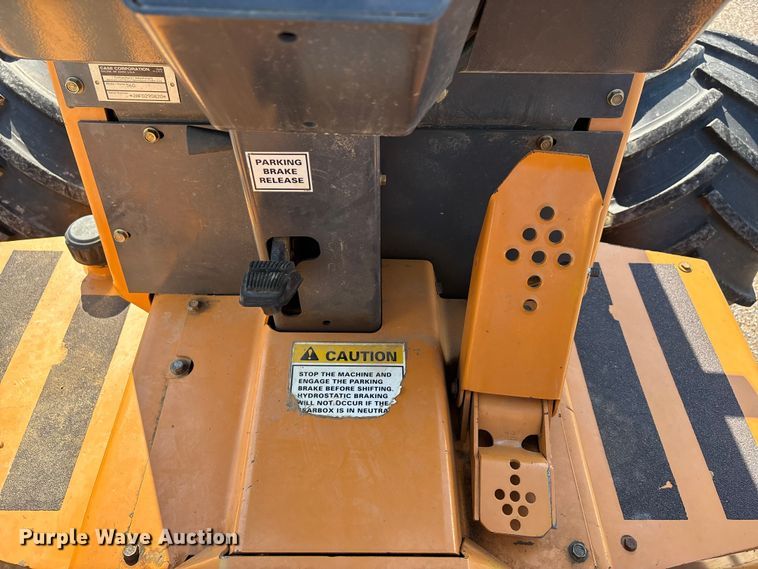 image for item DT0170 2000 Case 560 trencher