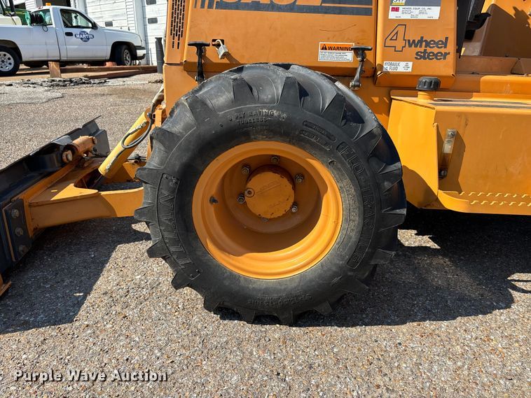 image for item DT0170 2000 Case 560 trencher