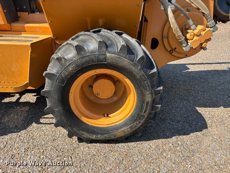 image for item DT0170 2000 Case 560 trencher