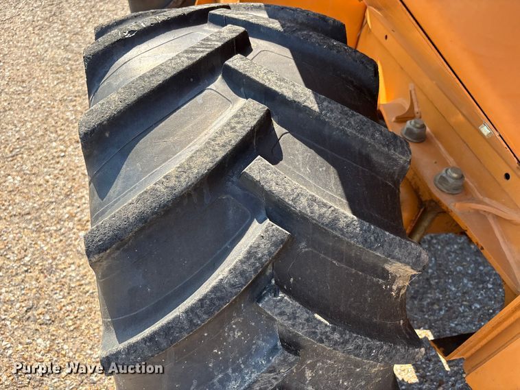 image for item DT0170 2000 Case 560 trencher