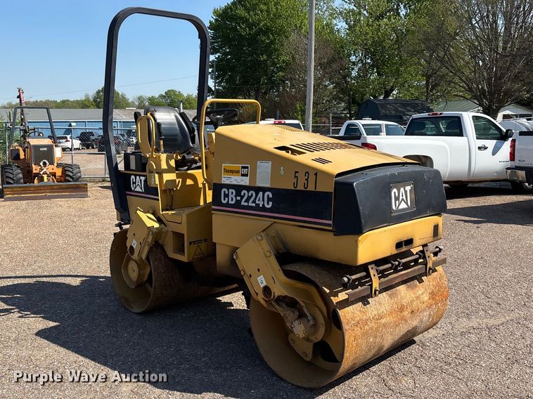 image for item DT0171 1996 Caterpillar CB-224C double drum vibratory roller