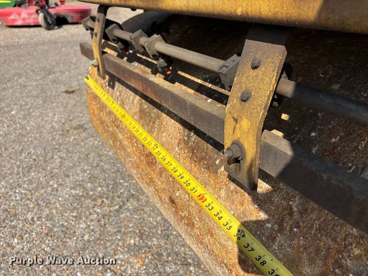 image for item DT0171 1996 Caterpillar CB-224C double drum vibratory roller