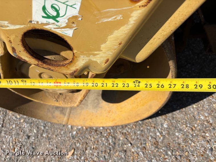 image for item DT0171 1996 Caterpillar CB-224C double drum vibratory roller