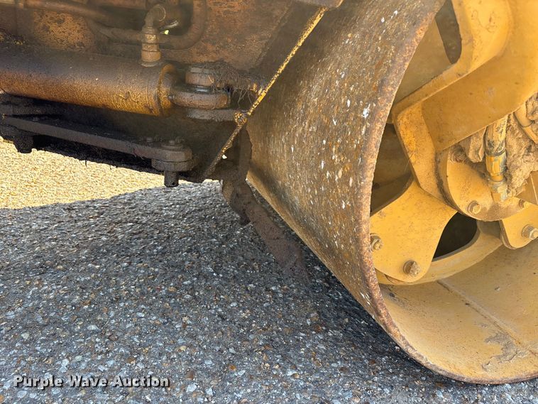 image for item DT0171 1996 Caterpillar CB-224C double drum vibratory roller