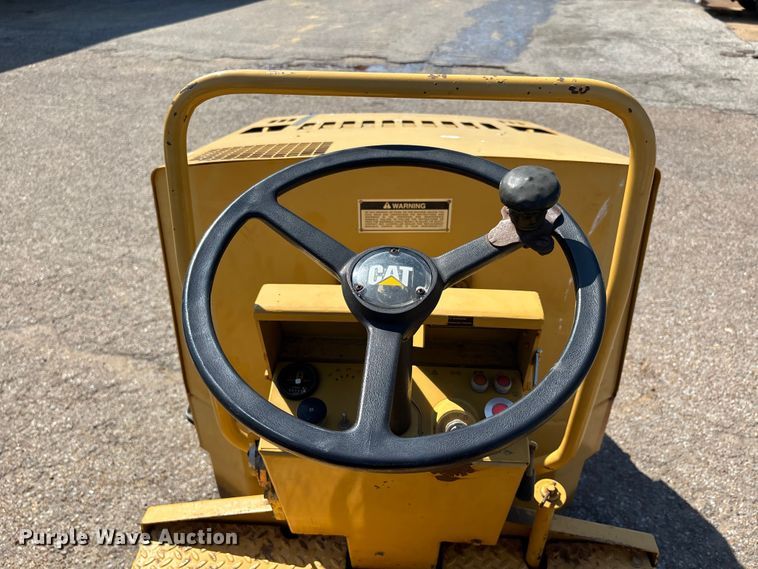 image for item DT0171 1996 Caterpillar CB-224C double drum vibratory roller