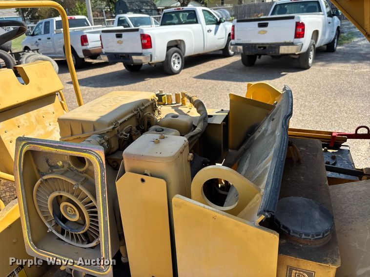 image for item DT0171 1996 Caterpillar CB-224C double drum vibratory roller