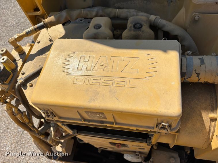 image for item DT0171 1996 Caterpillar CB-224C double drum vibratory roller