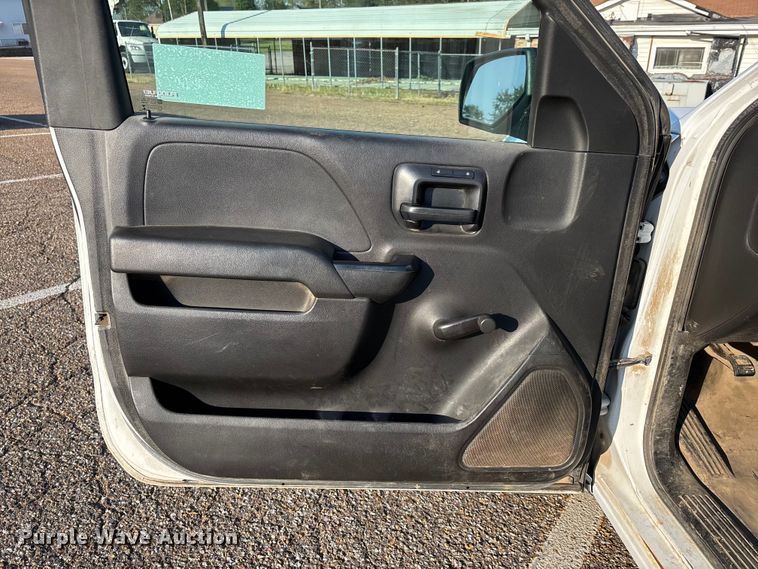 image for item DT0172 2016 Chevrolet Silverado 1500 pickup truck