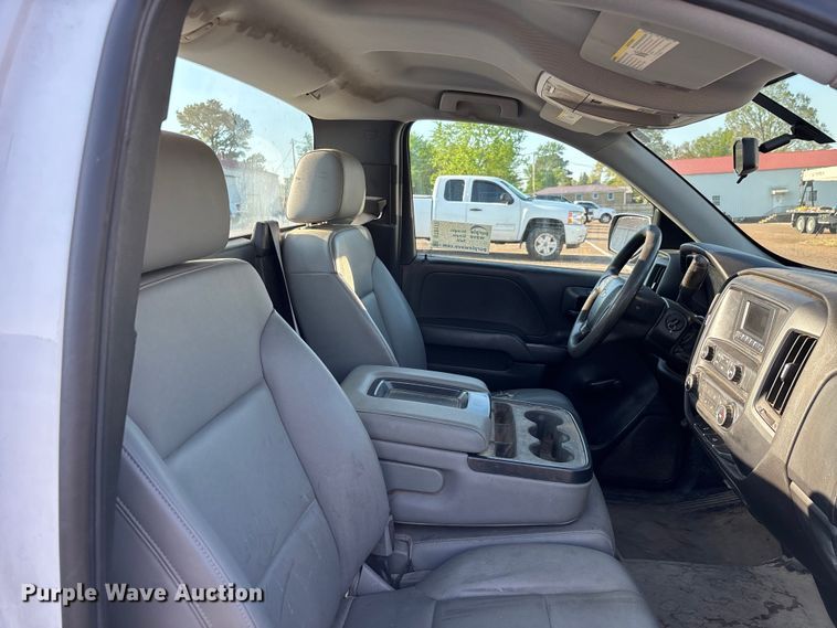 image for item DT0172 2016 Chevrolet Silverado 1500 pickup truck