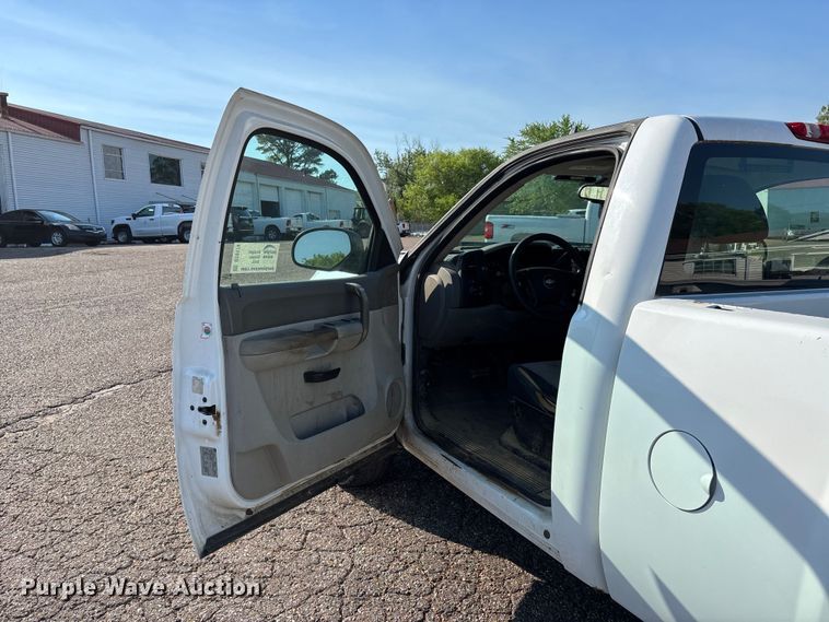 image for item DT0174 2009 Chevrolet Silverado 1500 pickup truck