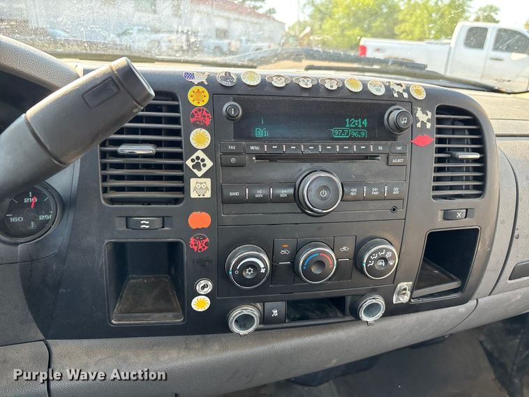 image for item DT0174 2009 Chevrolet Silverado 1500 pickup truck