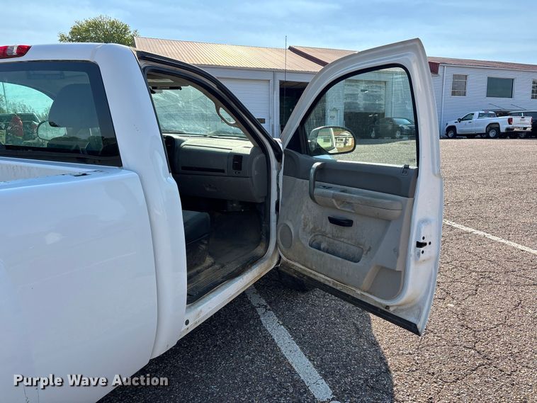 image for item DT0174 2009 Chevrolet Silverado 1500 pickup truck