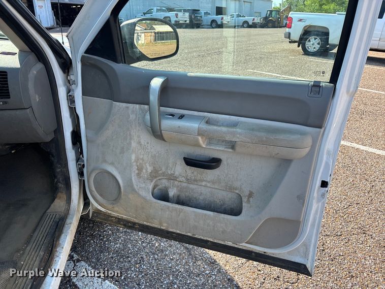 image for item DT0174 2009 Chevrolet Silverado 1500 pickup truck