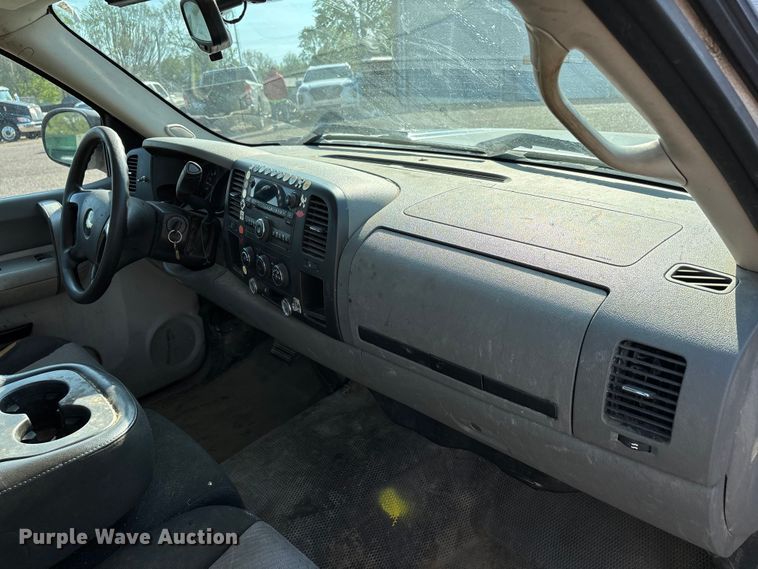 image for item DT0174 2009 Chevrolet Silverado 1500 pickup truck