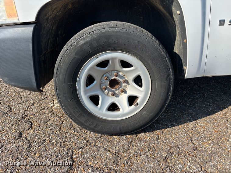 image for item DT0174 2009 Chevrolet Silverado 1500 pickup truck