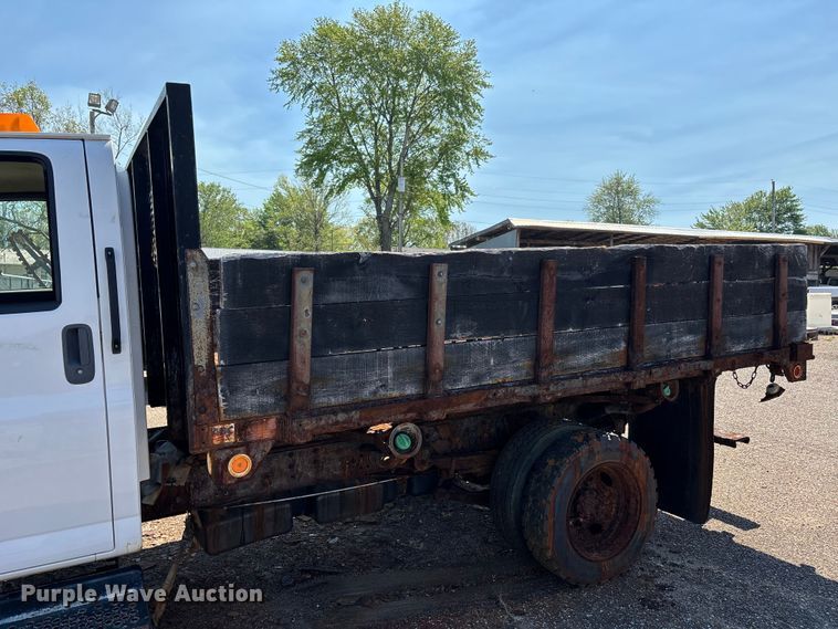 image for item DT0175 2007 Chevrolet C4500 flatbed truck