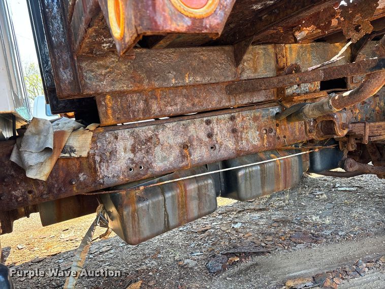 image for item DT0175 2007 Chevrolet C4500 flatbed truck