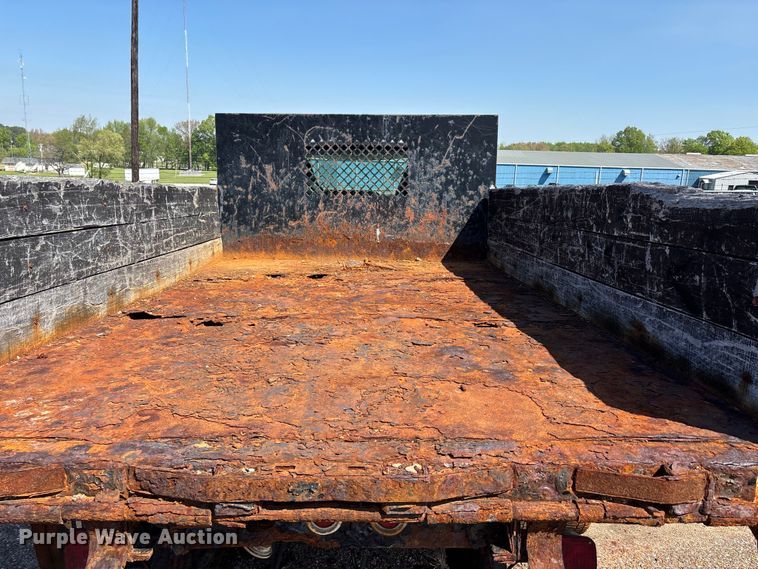 image for item DT0175 2007 Chevrolet C4500 flatbed truck