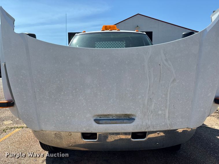 image for item DT0175 2007 Chevrolet C4500 flatbed truck