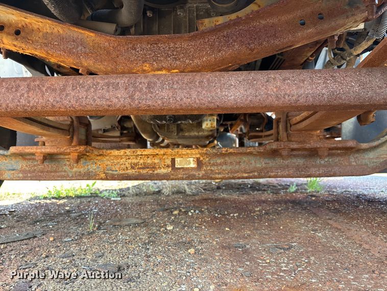 image for item DT0175 2007 Chevrolet C4500 flatbed truck