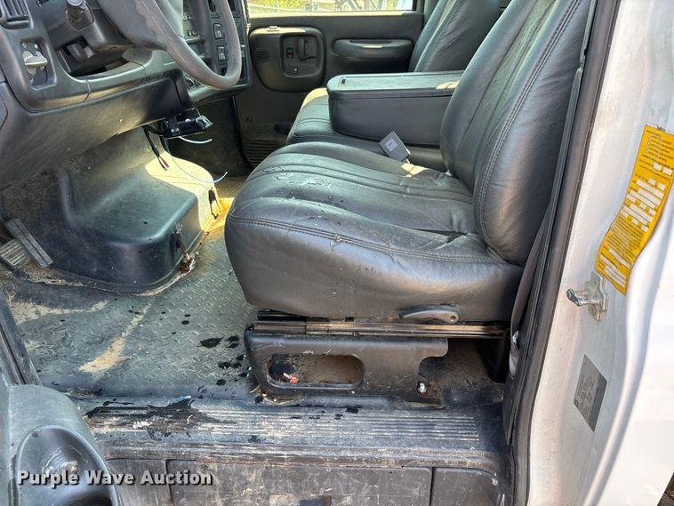 image for item DT0175 2007 Chevrolet C4500 flatbed truck