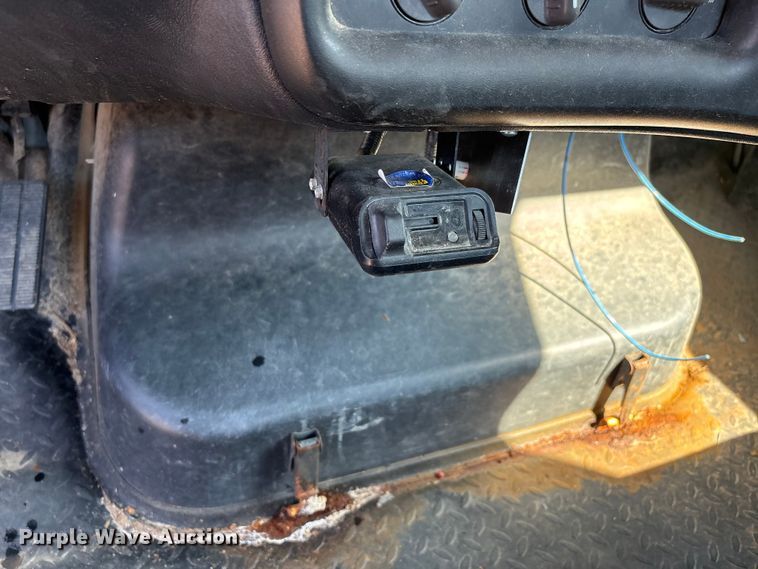 image for item DT0175 2007 Chevrolet C4500 flatbed truck