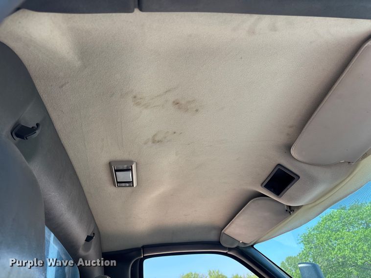 image for item DT0175 2007 Chevrolet C4500 flatbed truck